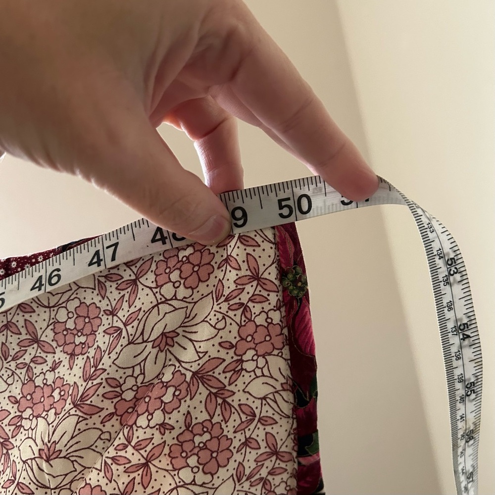 Country Cottage | Patchwork Lap Quilt - Picture 13 of 15
